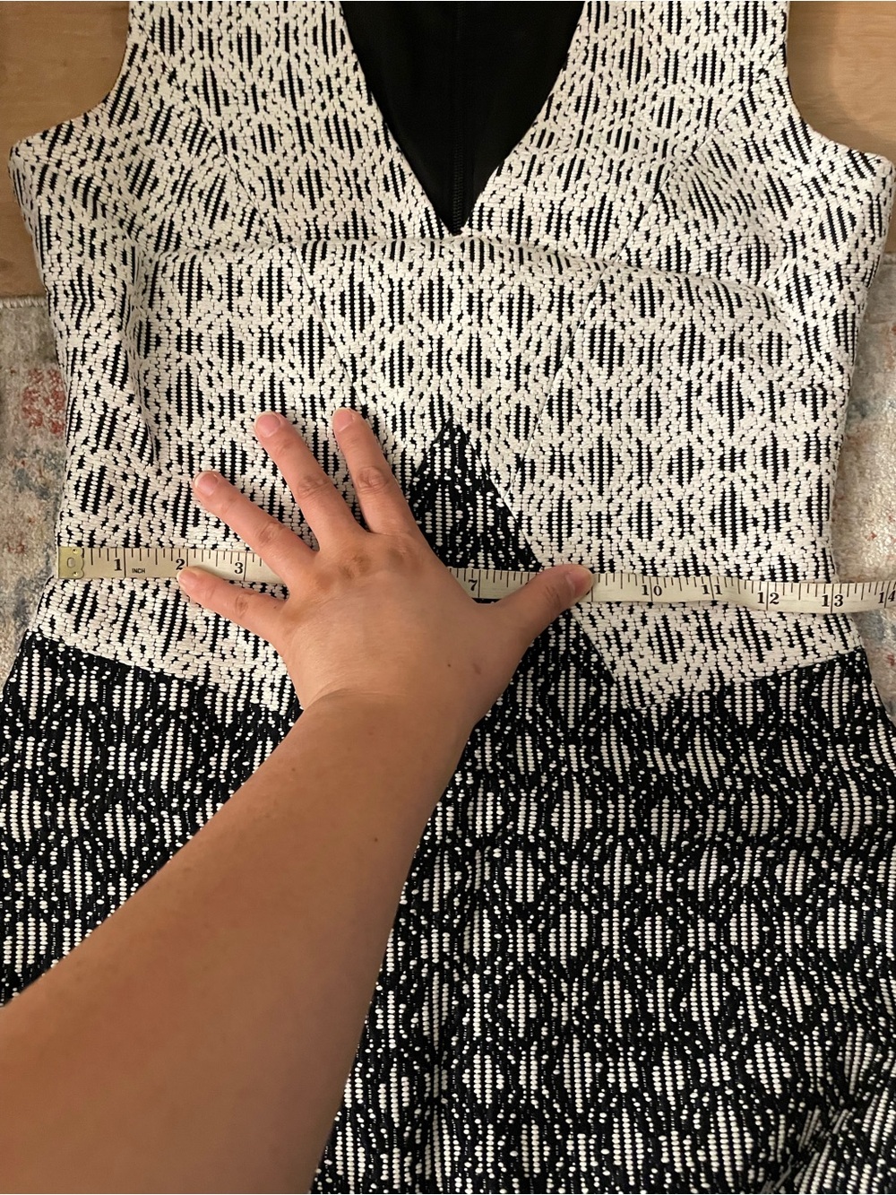 JUDITH & CHARLES Black and White Patterned V-neck Dress - Picture 7 of 8